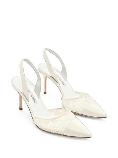Pantofi cu toc Manolo Blahnik din dantelă slingback alb