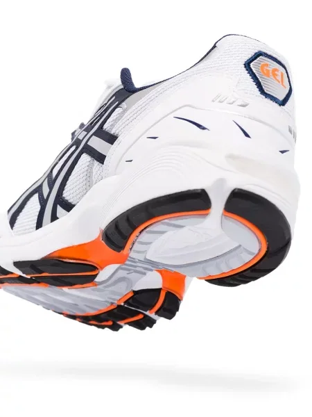 Sneakerși Asics cu șireturi din dantelă alb
