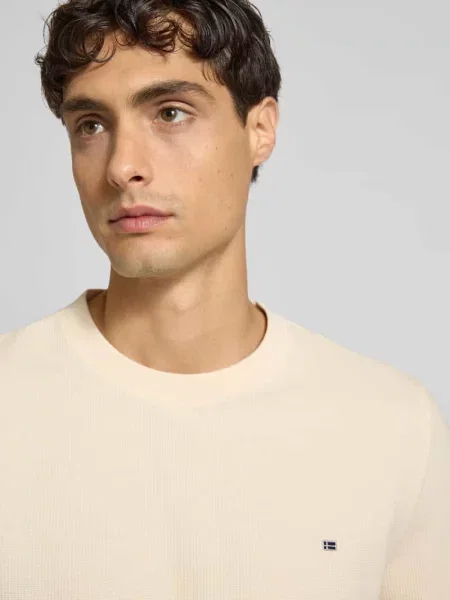 Sweter z naszywką z logo Christian Berg Men beżowy