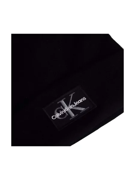 Căciulă Calvin Klein Jeans negru