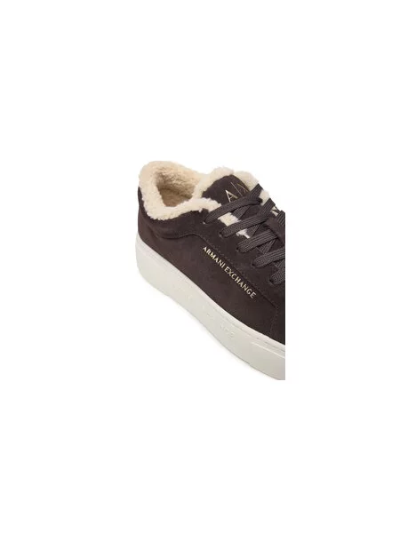Plátěnky Armani Exchange Tmavě hnědá