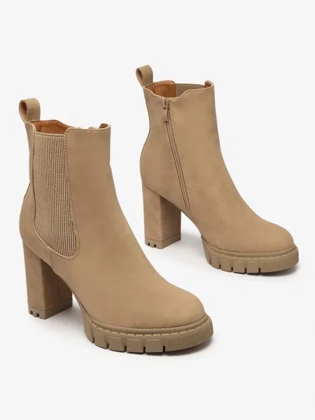 Škornji Resti z visoko peto bež