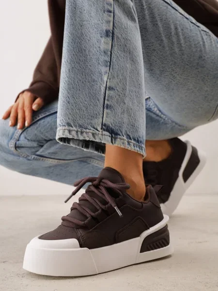 Sneakers maro