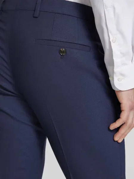 Spodnie od garnituru JOOP! Collection;Mieszanka bawełny z dodatkiem streczu;Krój extra slim fit;Jednolity kolor;Szlufki;Kanty;Fakturowany wzór;Szerokość w pasie w rozmiarze 43 cm;D