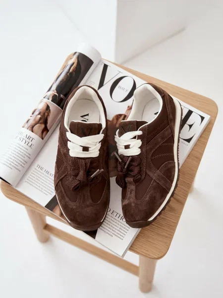 Semišové tenisky Vinceza bílé