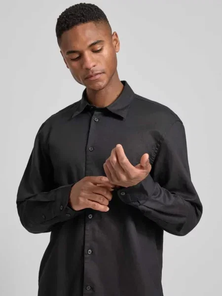 Koszula casualowa z mieszanki lnu i bawełny w kroju regular fit model CLAY LINENBLEND' Selected Homme czarna