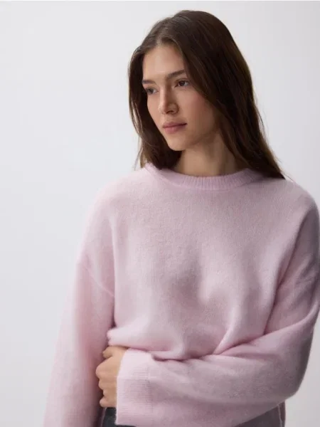 Reserved Sweter z wełną i moherem pastelowy róż