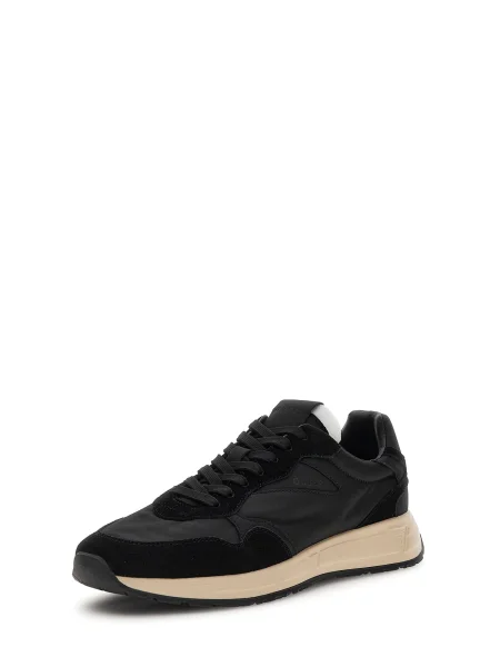 GUESS Nízke tenisky ARIA / biela čierna