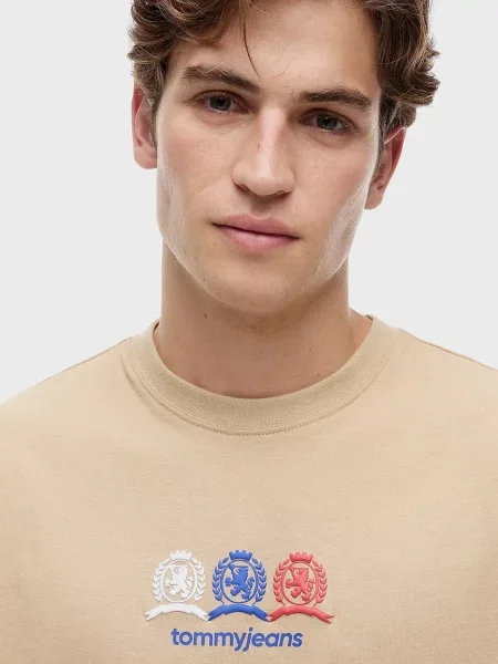 Футболка Tommy Jeans бежева