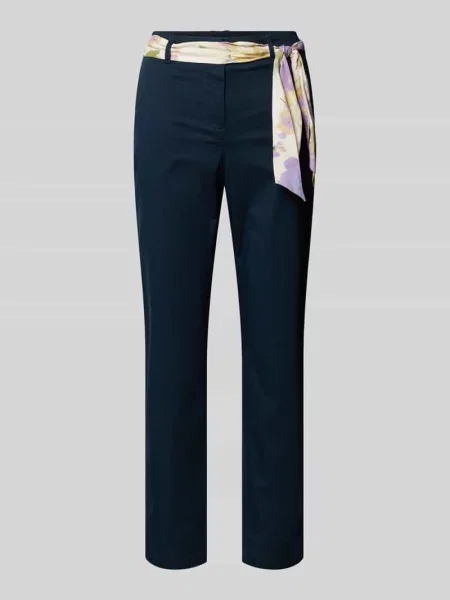 Chinosy o kroju slim fit z dodatkiem Christian Berg Woman