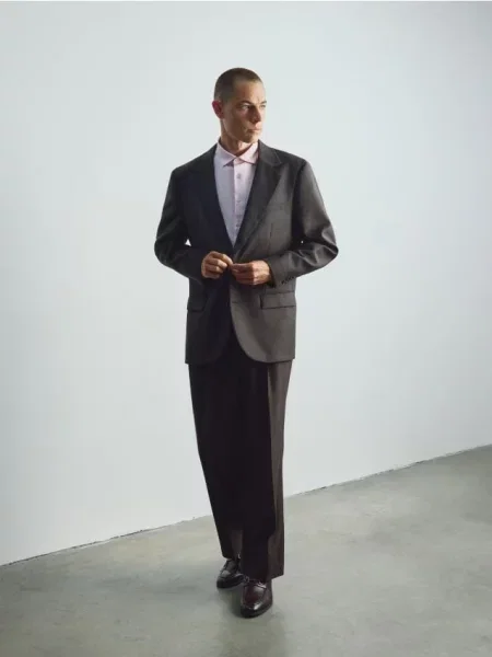 Reserved Vlnený blejzer slim fit popolavo hnedá