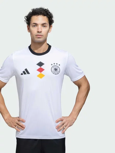 Спортивна футболка adidas перероблений білий