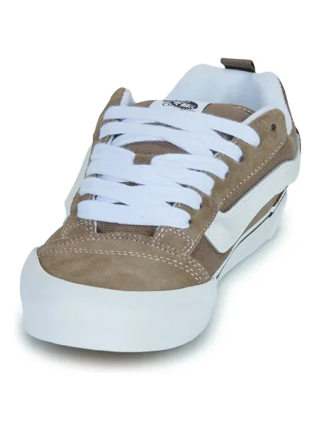 Pantofi Vans maro