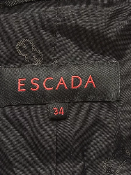 Dzseki Escada fekete