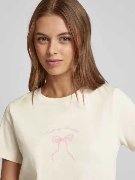 T-shirt o kroju regular fit z czystej bawełny model ‘VANESSA’ Vero Moda biała