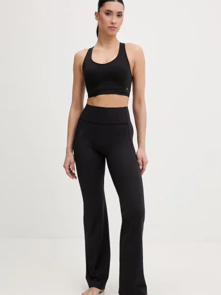 On Studio легінси