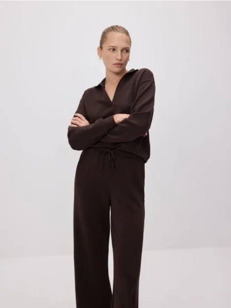 Reserved Pantaloni de trening cu adaos de modal maro-închis maro