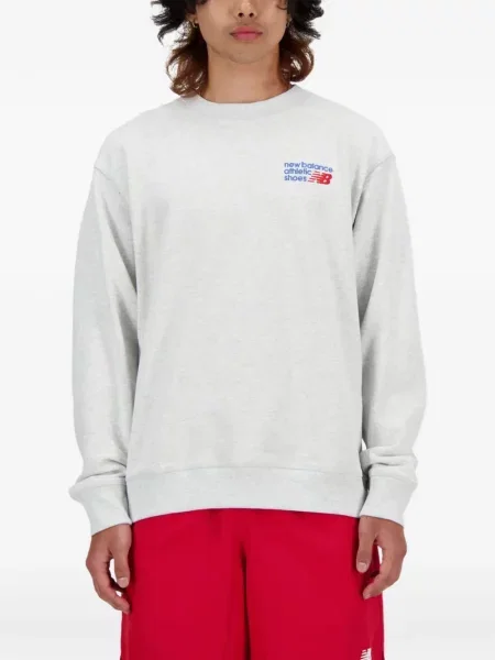Hanorac crewneck New Balance cu decolteu rotund cu autograf gri