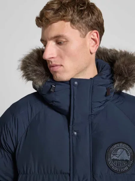 Kurtka pikowana z naszywką z logo model ‘Everest’ Superdry granatowa