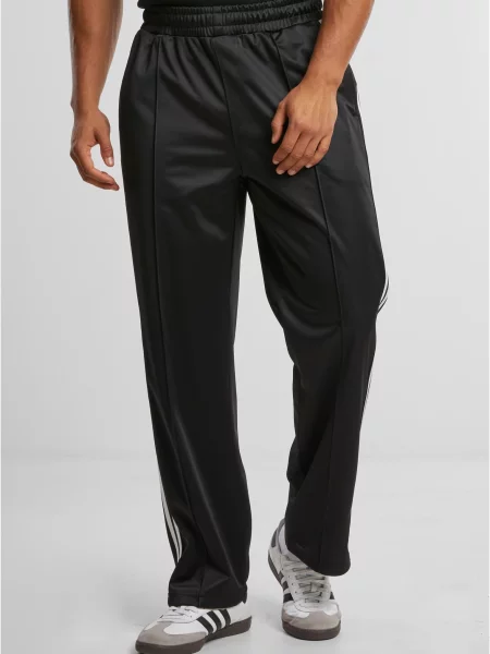 Športne hlače Urban Classics črna