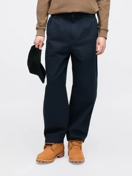Carhartt WIP Hlače z naborki Merrick temno modra