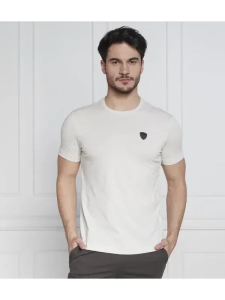 Tricou