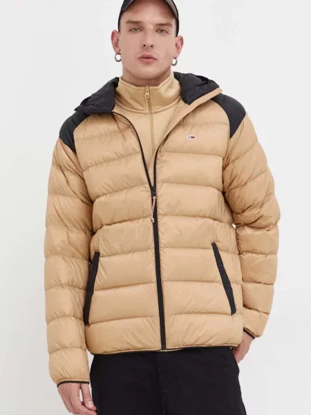 Пухено яке Tommy Jeans преходен модел бежово