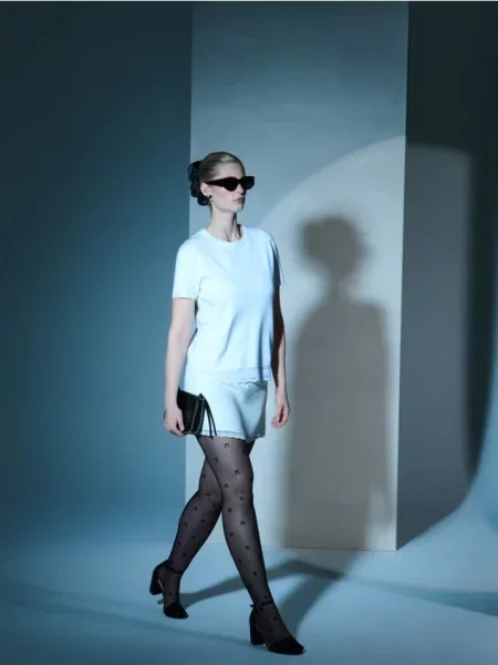 Трикотажна блуза з мереживом по низу з віскозою кремовий