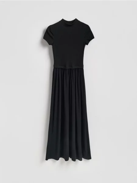 Reserved Rochie cu guler rulat negru
