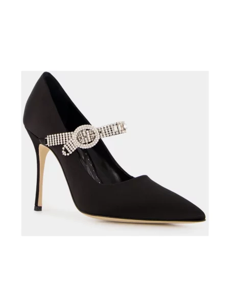 Satynowa czółenka Manolo Blahnik czarna