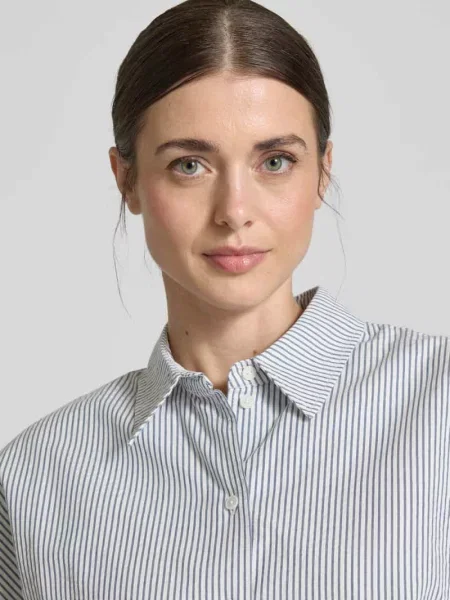 Bluzka koszulowa o kroju relaxed fit z rękawem o dł. model ‘YARIKA’ Drykorn biała
