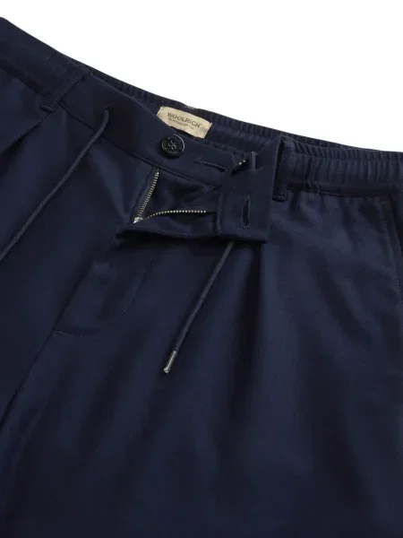 Pantaloni Woolrich plisate albastru