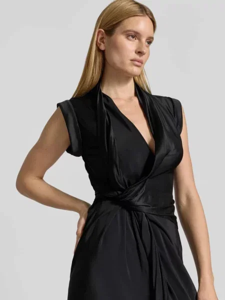 Sukienka maxi z mieszanki Victoria Beckham czarna