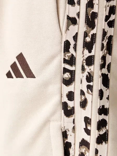 Трикотажные леопардовые шорты Adidas
