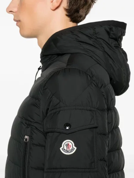 Яке Moncler черно