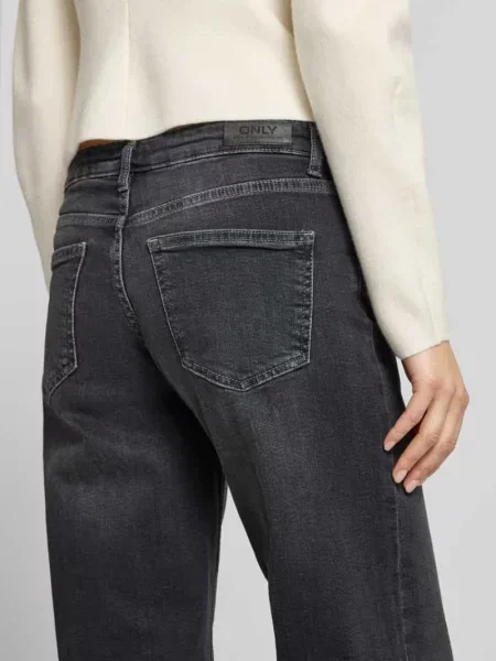 Jeansy z szerokimi nogawkami z mieszanki bawełny model „JUDY” Only czarne