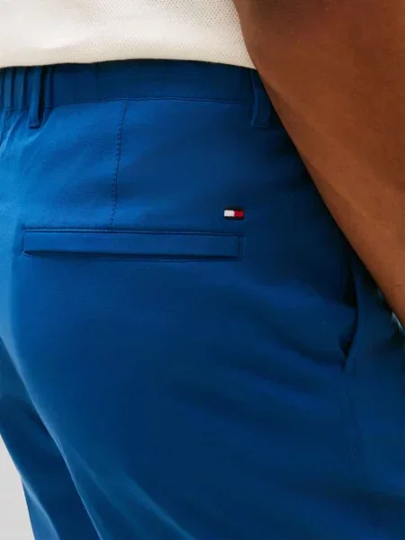 Сhinosy Tommy Hilfiger z logo niebieskie