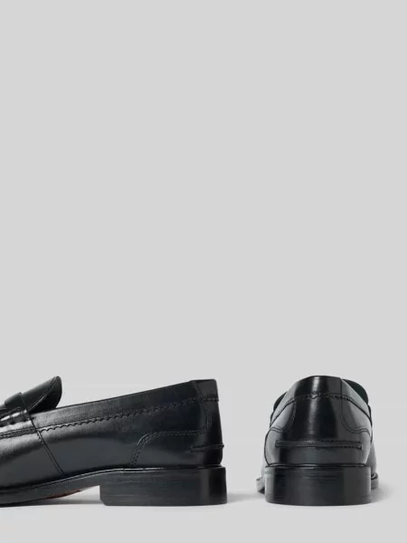 Półbuty Clarks wsuwane czarne