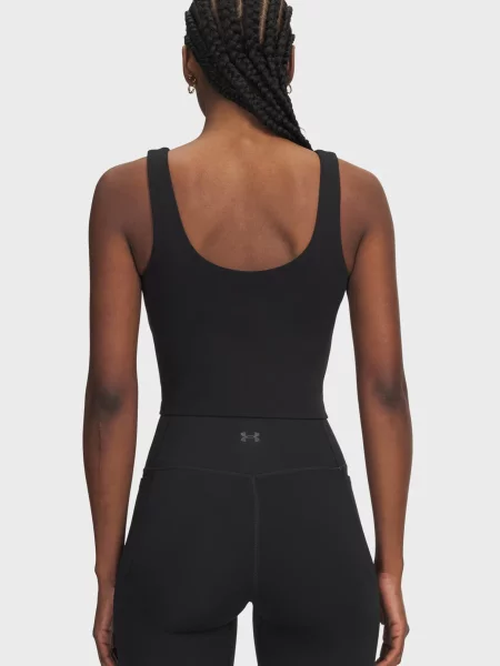 Топ Under Armour черный