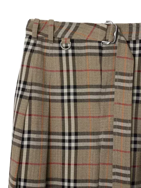Pantaloni Burberry în carouri