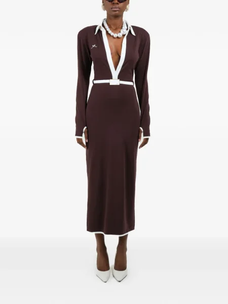 Rochie maxi Rowen Rose cu decolteu în V lungă de costum roz