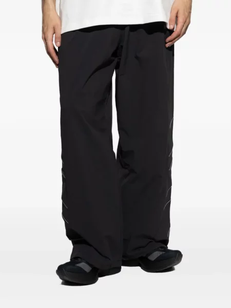 Semišové reflexní kraťasy Adidas s kulatým výstřihem černé