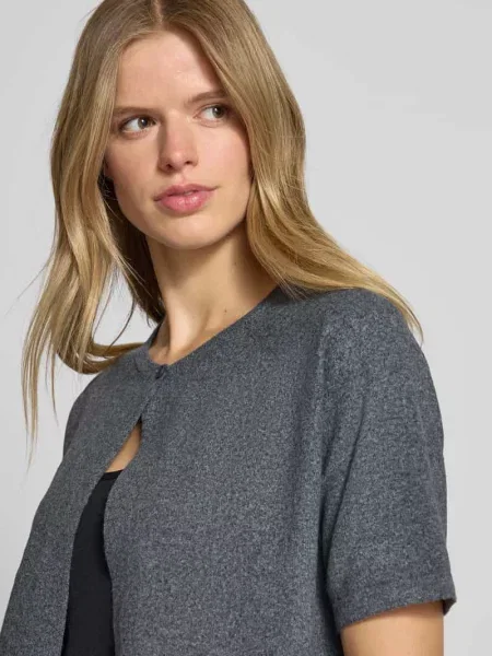 Kardigan o kroju regular fit z zapięciem na guzik model ‘BREE’ Pieces