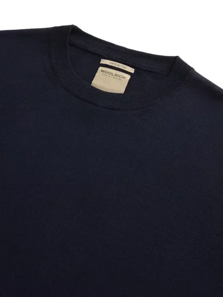 Vlněný svetr Woolrich s kulatým výstřihem modrý