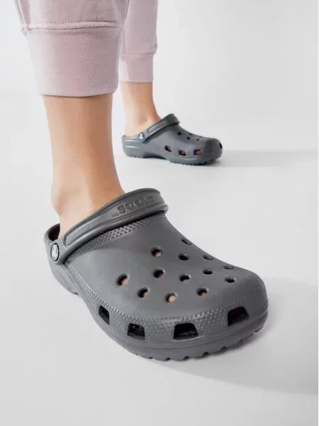 Σκαρπινια Crocs κλασικό γκρι
