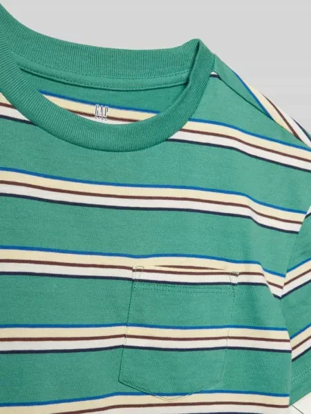 T-shirt o kroju regular fit z detalem z logo Gap