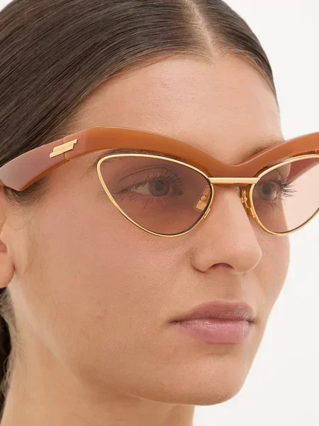 Bottega Veneta cat eyes napszemüveg női narancsszínű