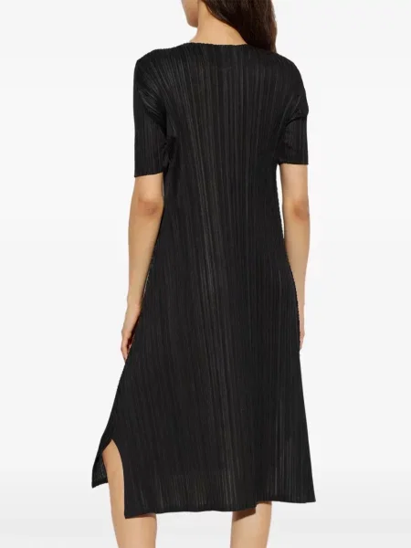 Асиметрична рокля Pleats Please Issey Miyake с V-образно деколте черно