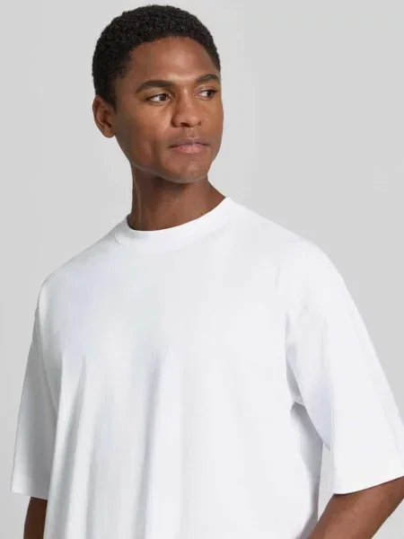 T-shirt o kroju relaxed fit z okrągłym dekoltem Jake*s Studio Men biała