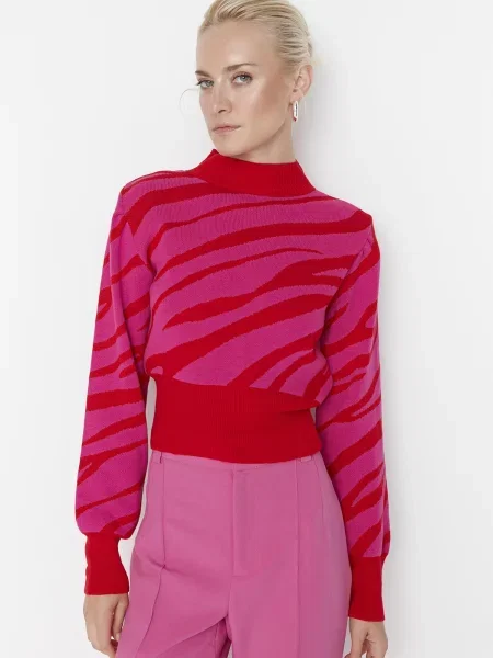 Pulover Trendyol cu model zebră